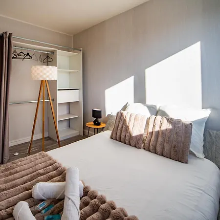 Le Chateaubriand - Parking - Netflix * Tours