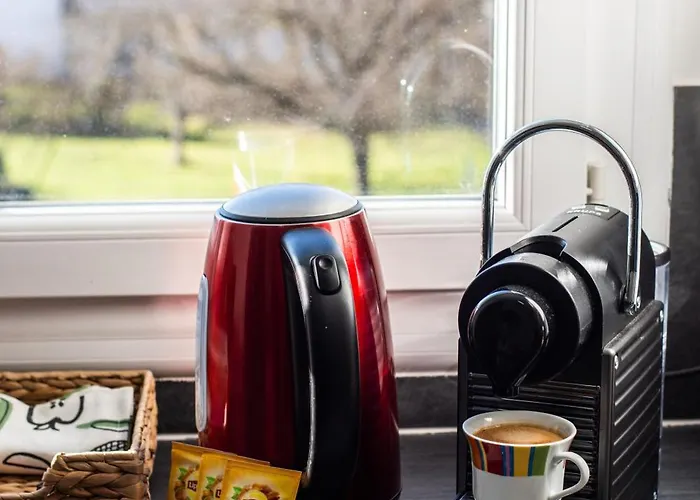 Le Chateaubriand - Parking - Netflix *